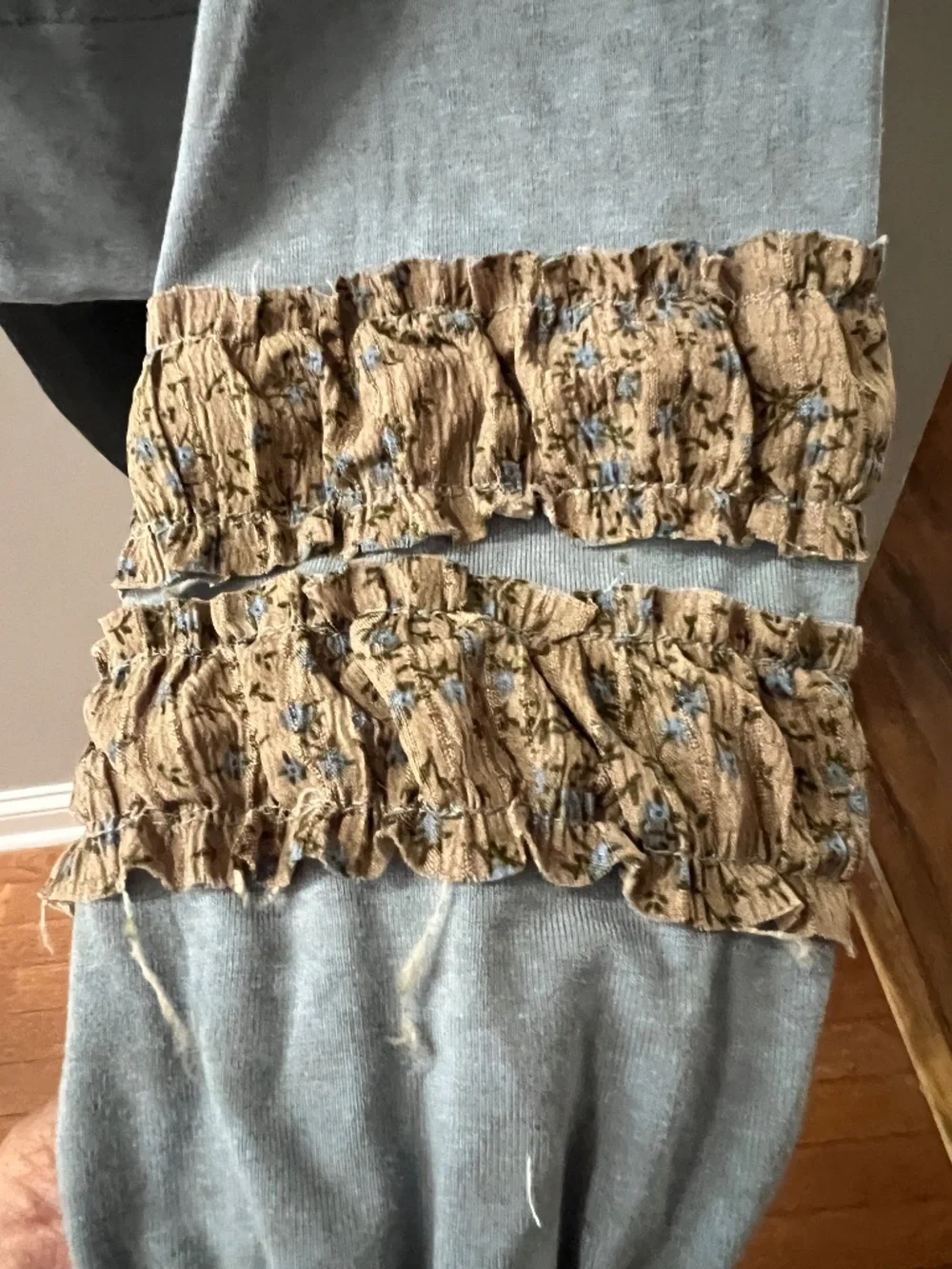 POL Distressed Chevron Ruffle Pullover in Slate Blue/Grey - Picture 5 of 7